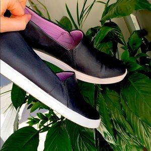 Dr Scholl’s memory foam cool fit flats